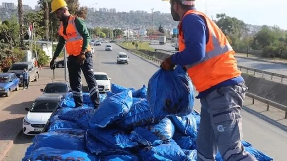 Antalya Büyükşehir’den kömüre sıkı denetim