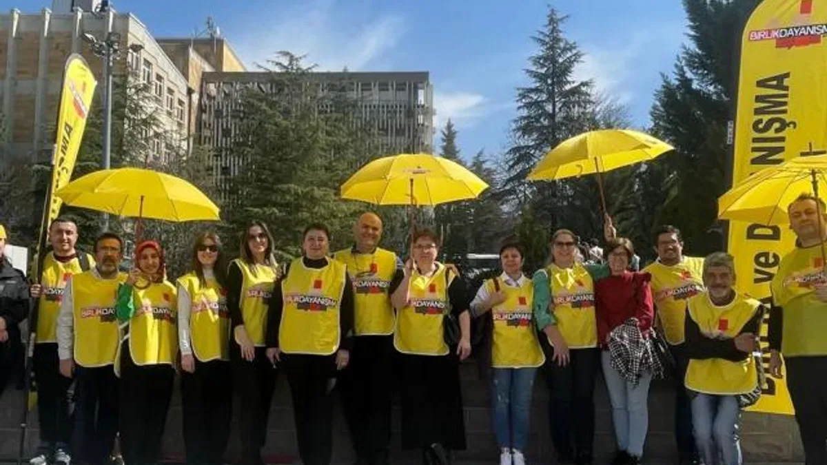 Sağlıkçılardan Bakan’a klipli sesleniş