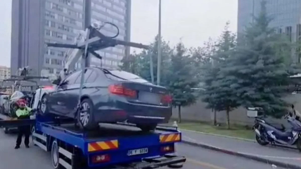 Ambulansa yol vermeyen konvoya ceza yağdı… Bakan Yerlikaya: Yeni kanun tasarısı yolda