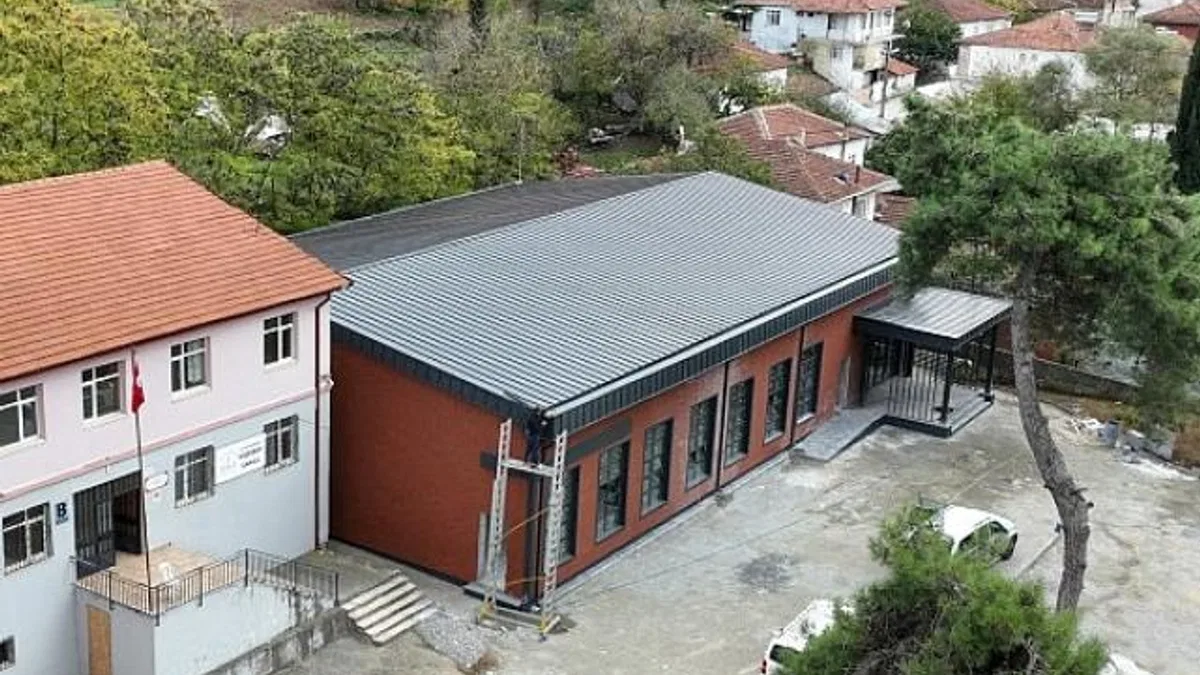 Kızderbent’teki çok amaçlı salonun yüzde 95’i tamam