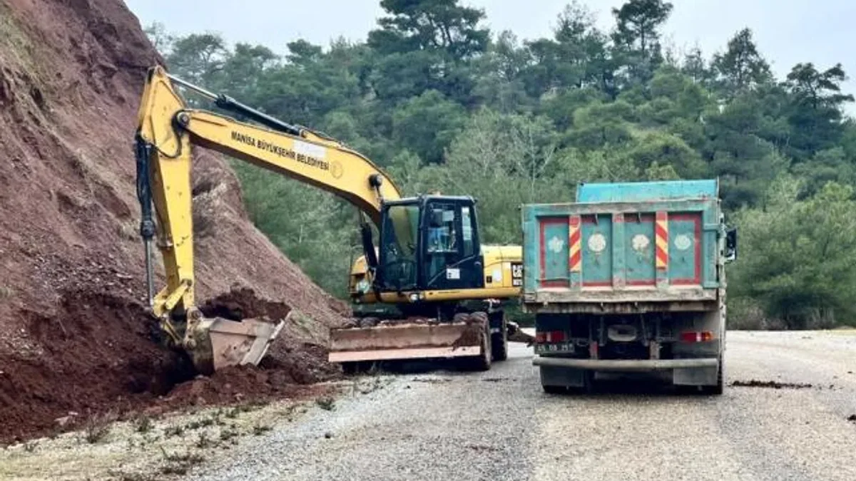 Manisa’da yol çalışmalarına devam