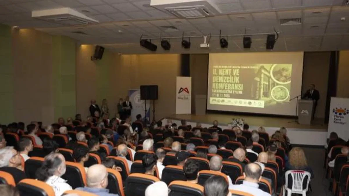 Mersin’de ‘Denizle Bütünleşen Kent Vizyonu’ konferansta masaya yatırıldı