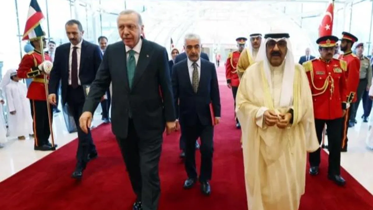 Cumhurbaşkanı Erdoğan, Körfez turunun ilk durağı Kuveyt’te! Kuveyt’le 4 anlaşma imzalandı