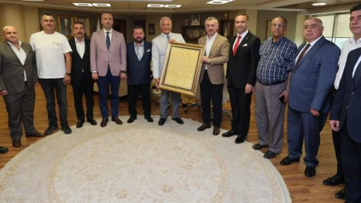 Başkan Büyükakın: “Dünya soykırımları canlı canlı izliyor”