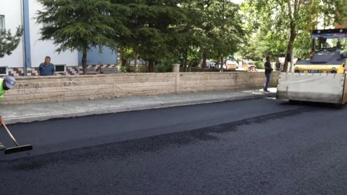 Kayseri Melikgazi’den ulaşımı rahatlatacak asfalt çalışması
