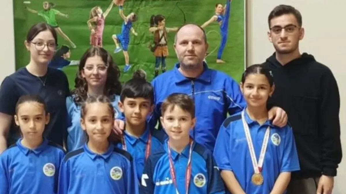Sakarya’nın yetenekli raketleri kürsünün sahibi oldu