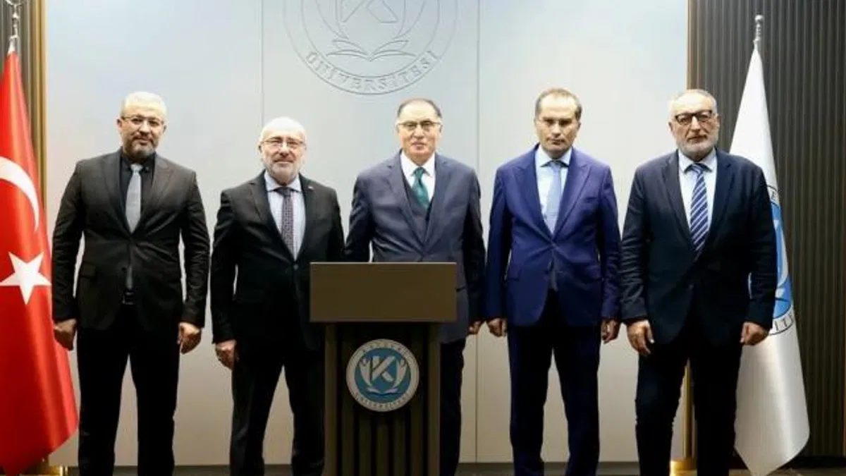 Kayseri Üniversitesi Şeref Malkoç’u ağırladı