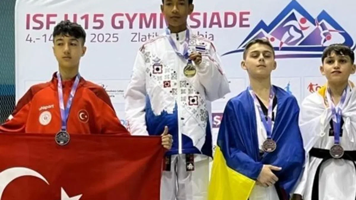 İzmirli öğrenciden taekwondoda dünya ikinciliği