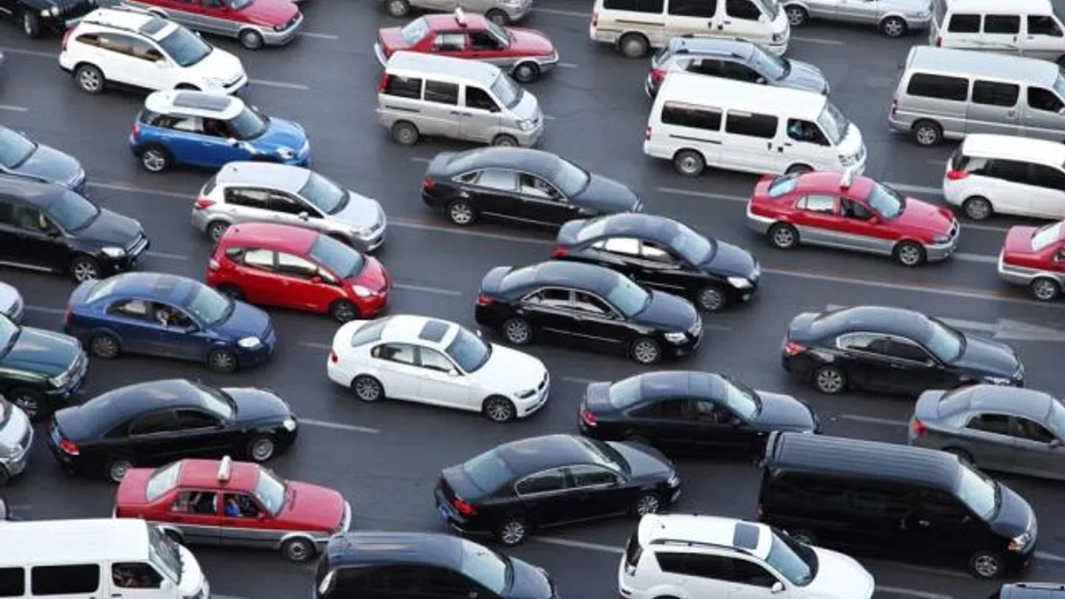 Afetlerde araç güvenliği için hayat kurtaran tavsiyeler