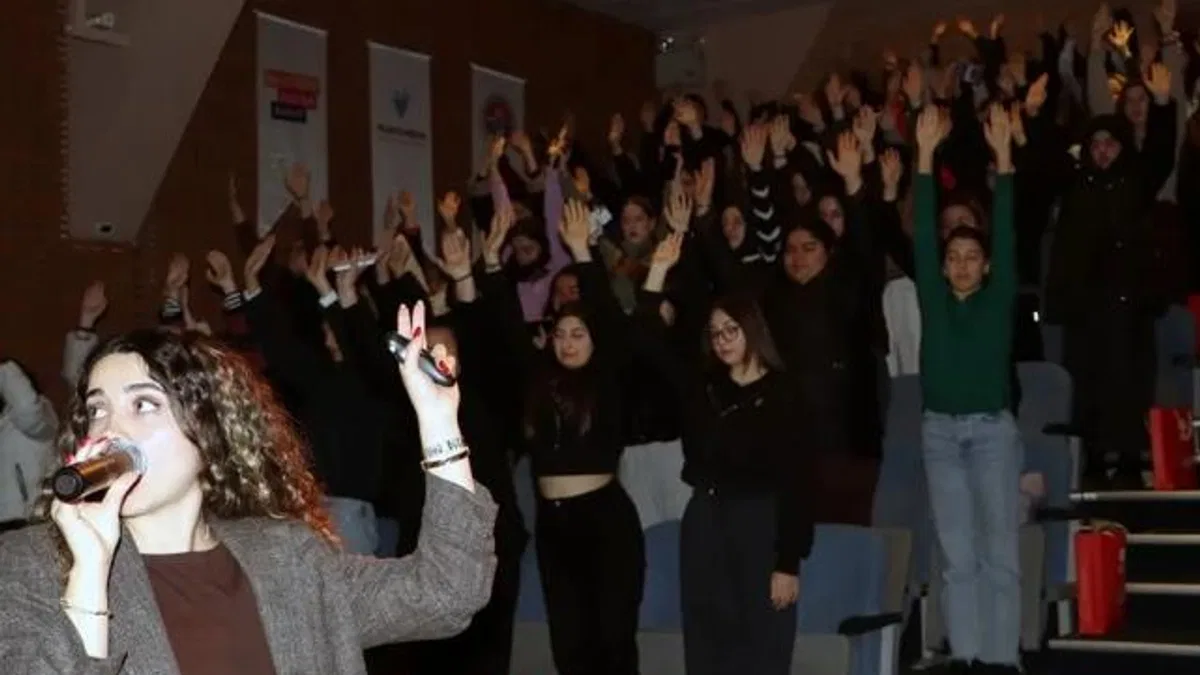 İstanbul’da Maltepeli genç kızlara hijyen eğitimi