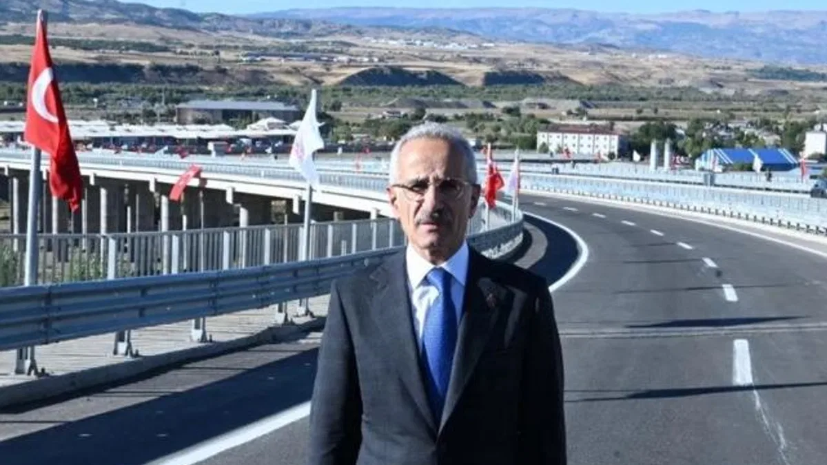 İki dev projeye imzalar atılıyor