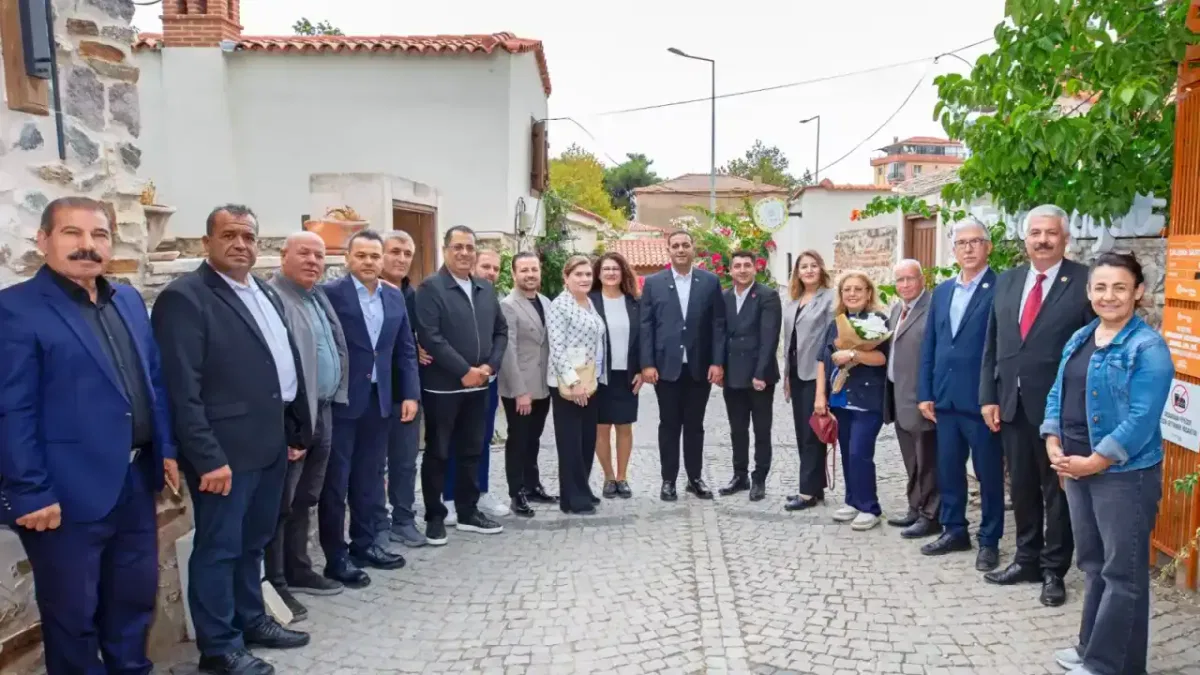 Narlıdere belediyesi kentteki muhtarlarla ortak hizmet masası kurdu