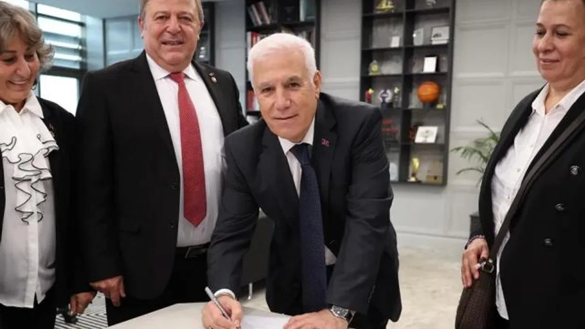 Bursa’da Başkan Bozbey’de TÜED üyesi oldu