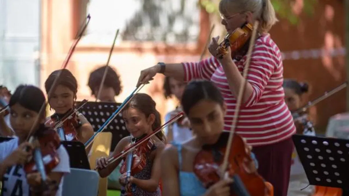 Adalar Çocuk ve Gençlik Orkestrası’ndan uluslararası ilk müzik okulu