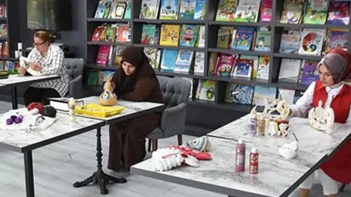 Van’da özel gereksinimlilerin anneleri de meslek öğreniyor