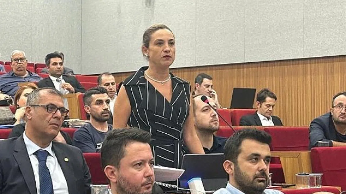Başkan Sengel’den büyükşehir belediye meclisinde SGK borcu vurgusu: neden sadece belediyelerin üzerine gidiliyor?