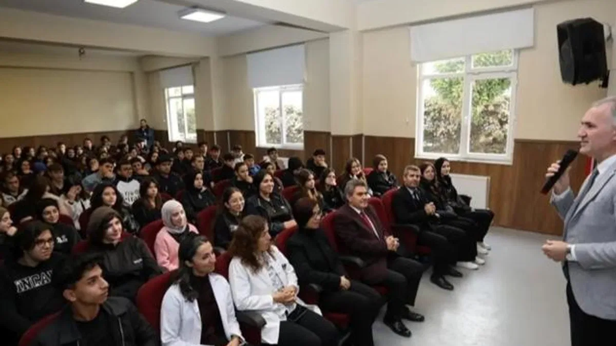 Başkan Taban Naire Çikayeva Anadolu Lisesi öğrencileriyle buluştu