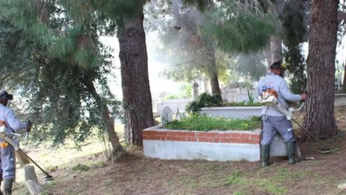 Antalya mezarlıklarında bakım onarım çalışması