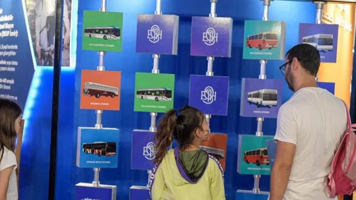 İzmir’de Belediye Sokağı’nda nostaljik yolculuk