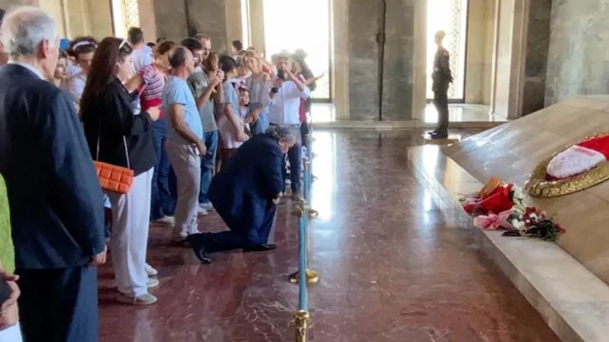 ATA Parti Genel Başkanı Atatürk’ü Türk töresine göre selamladı!
