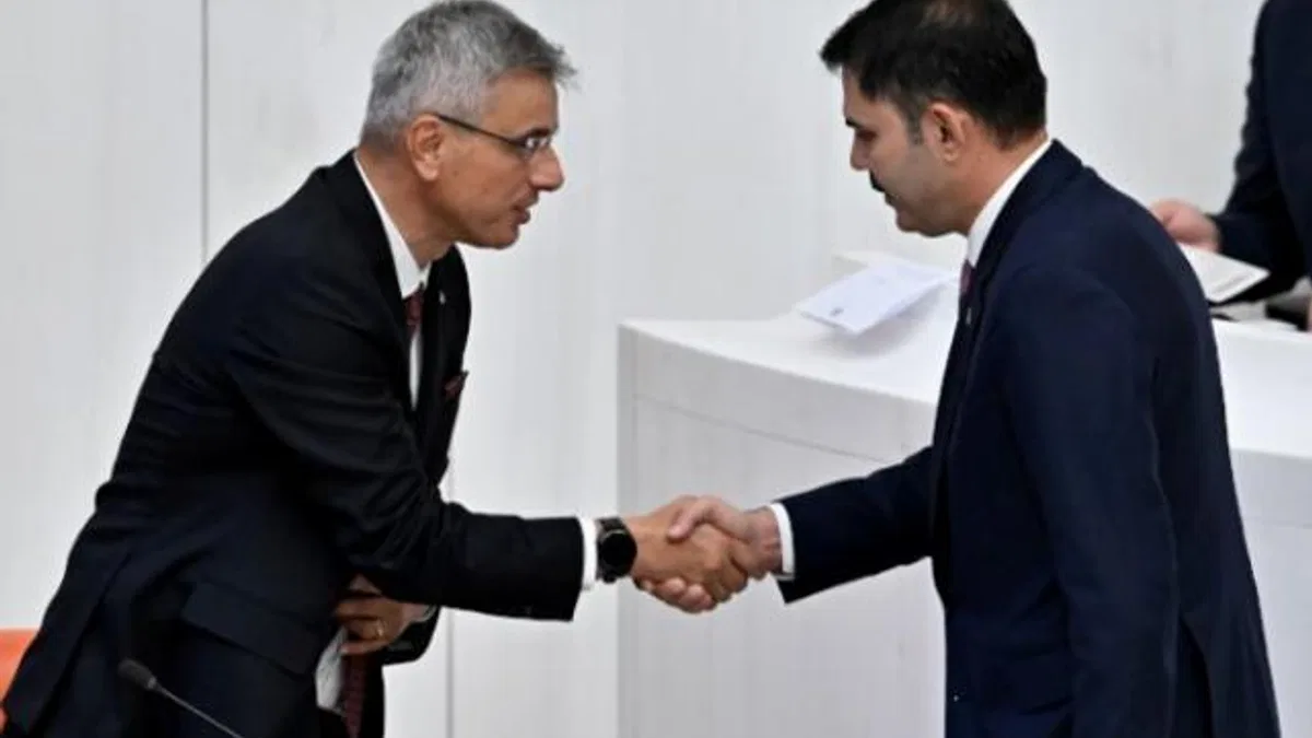 Yeni bakanlar yemin etti