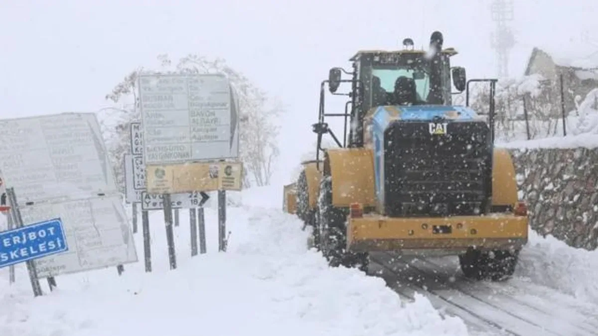 Diyarbakır’da 439 kilometre yol ulaşıma açıldı