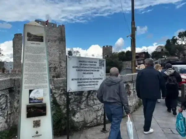 Maltepeli büyükler tarihi mekanları ve kültürel mirasları gezdi