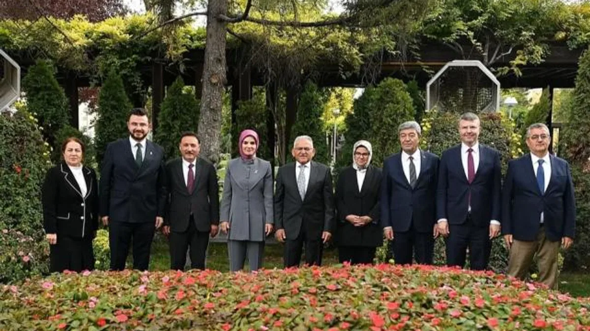 Memduh Büyükkılıç’a Bakan Göktaş’tan övgü
