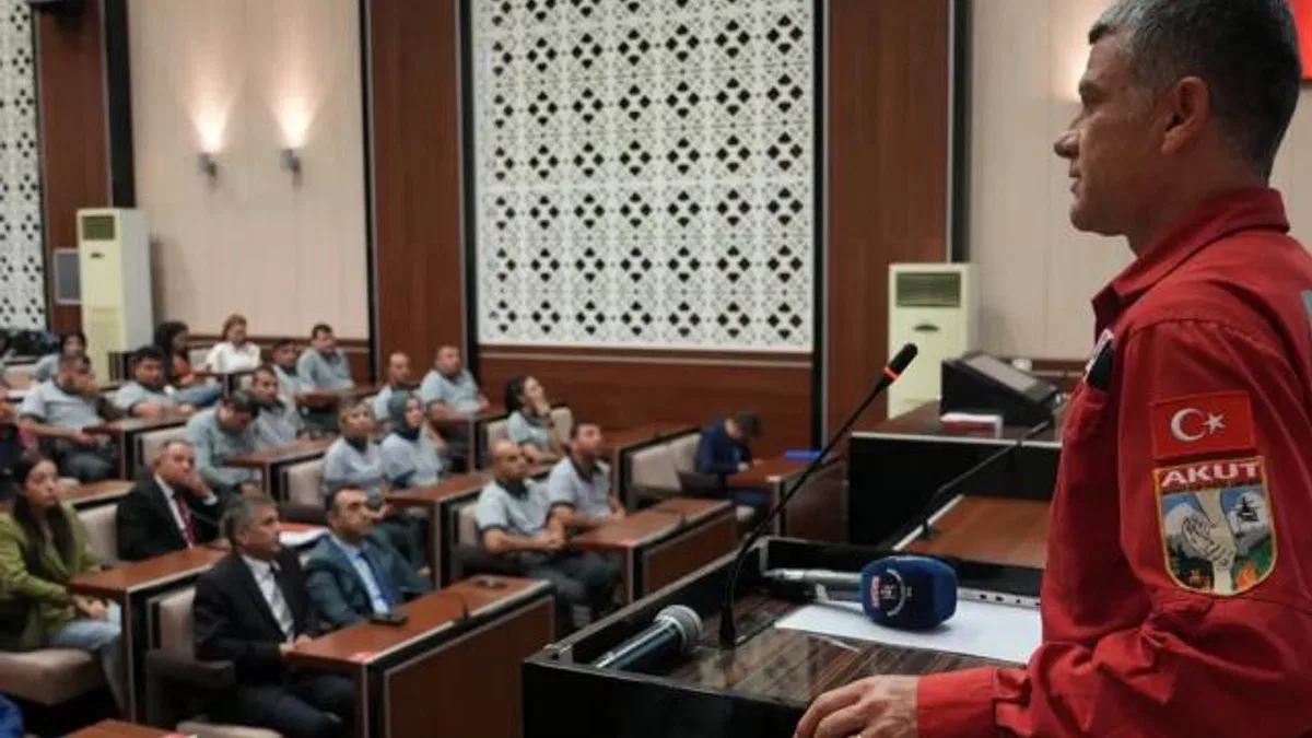 Keçiören’de güvenlik personeline afet farkındalık ve yangın eğitimi