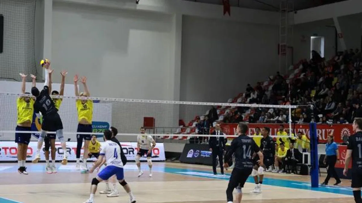Efeler Ligi’nde normal sezon bitti