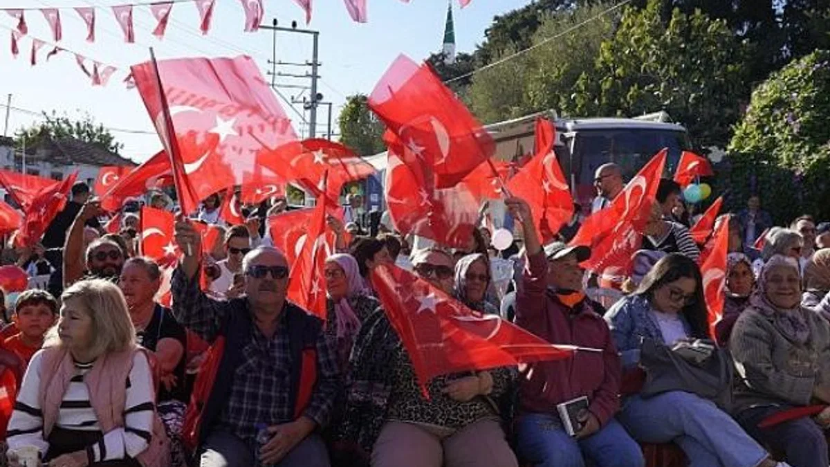 Çeşme Germiyan’da Cumhuriyet coşkusu “Bu gurur bizim”