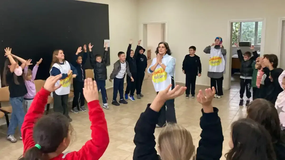 Çocuklar gölyazı’yı kendi deneyimleriyle yeniden haritalandırıyor