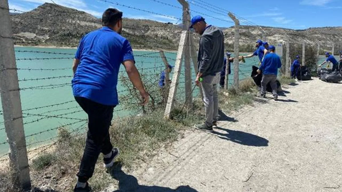Altınapa Baraj Gölü çevresinde KOSKİ temizliği