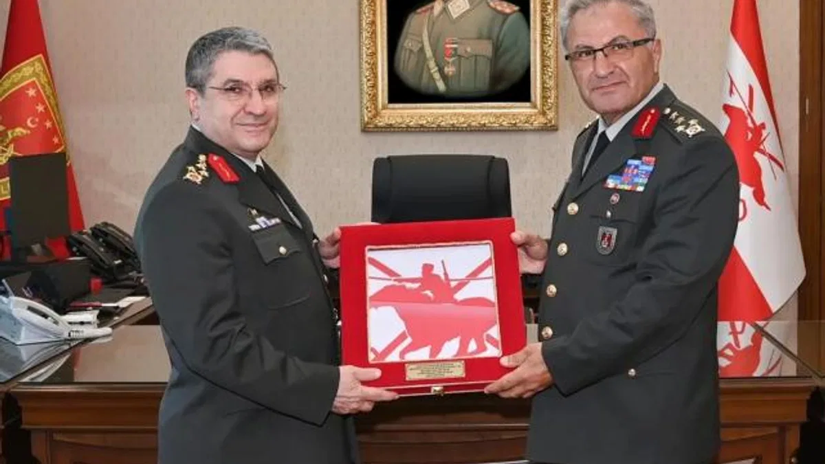 Kara Kuvvetleri ve Genelkurmay’da devir teslim