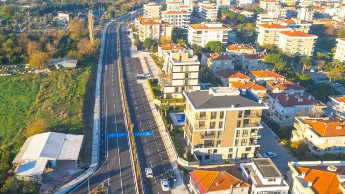 İzmir’de Cumhuriyet Bulvarı’nın ilk etabı tamamlandı
