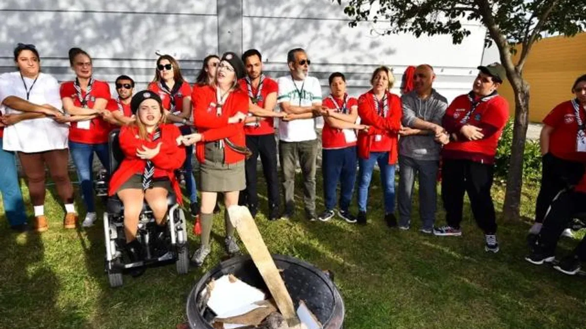 İzmir’de “İyiliğe Yolculuk” kampı!