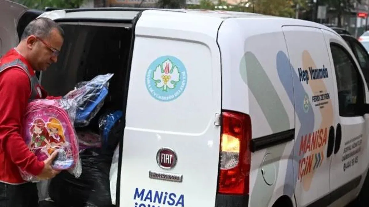 Manisa’dan 15 bin öğrenciye çanta ve kırtasiye desteği