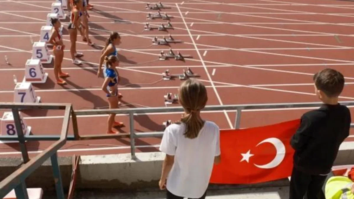 Türkiye’nin en hızlı çocukları U20’de uluslararası heyecan yaşadı