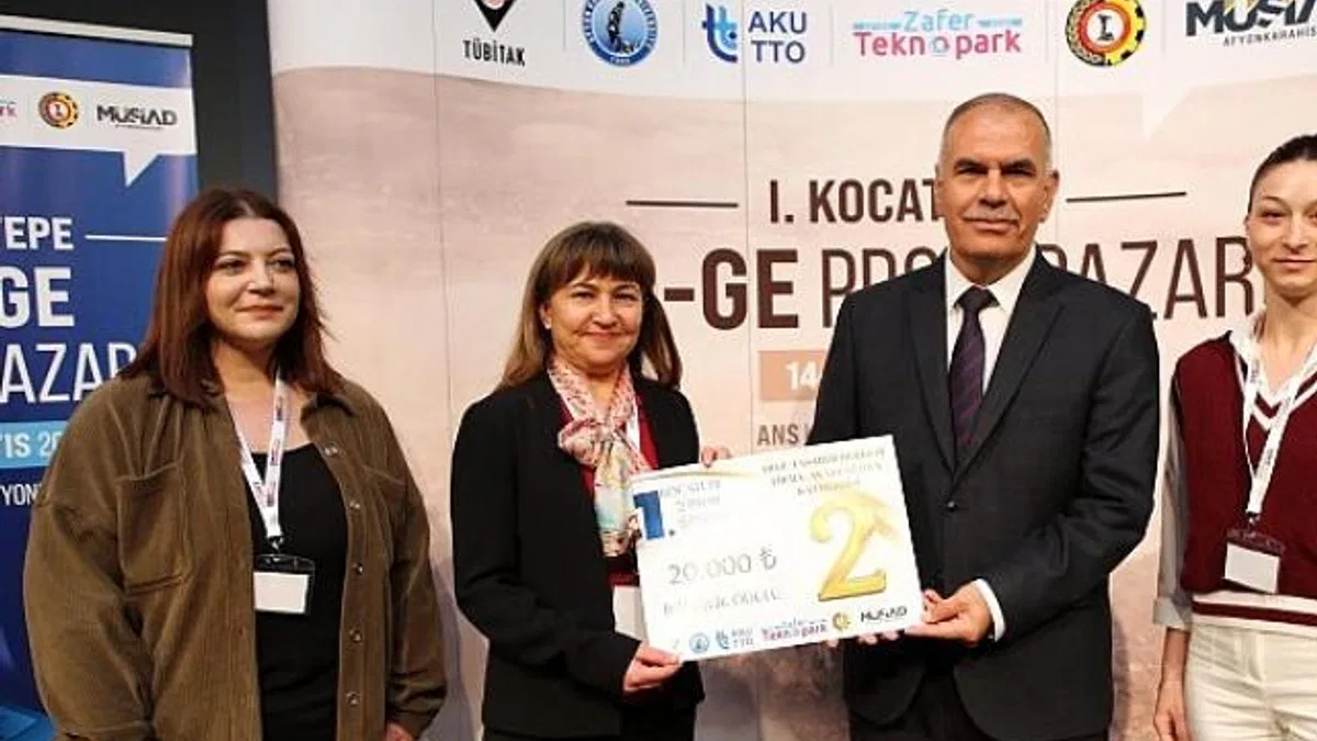 Egeli bilim ekibi ‘I. Kocatepe Ar-Ge Proje Pazarı’ndan ödülle döndü
