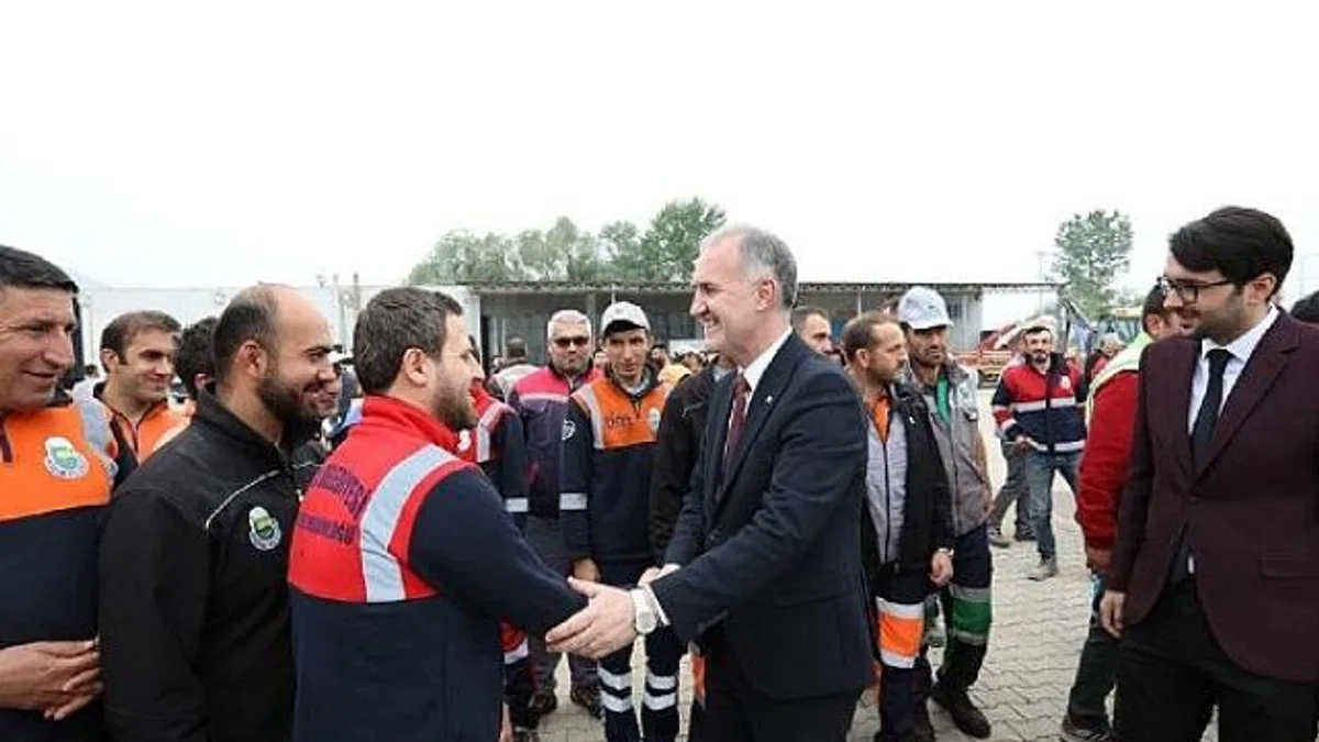İnegöl Belediye Başkanı Alper Taban Tüm Çalışanlarımıza Emek Ve Gayretleri İçin Teşekkür Ediyorum