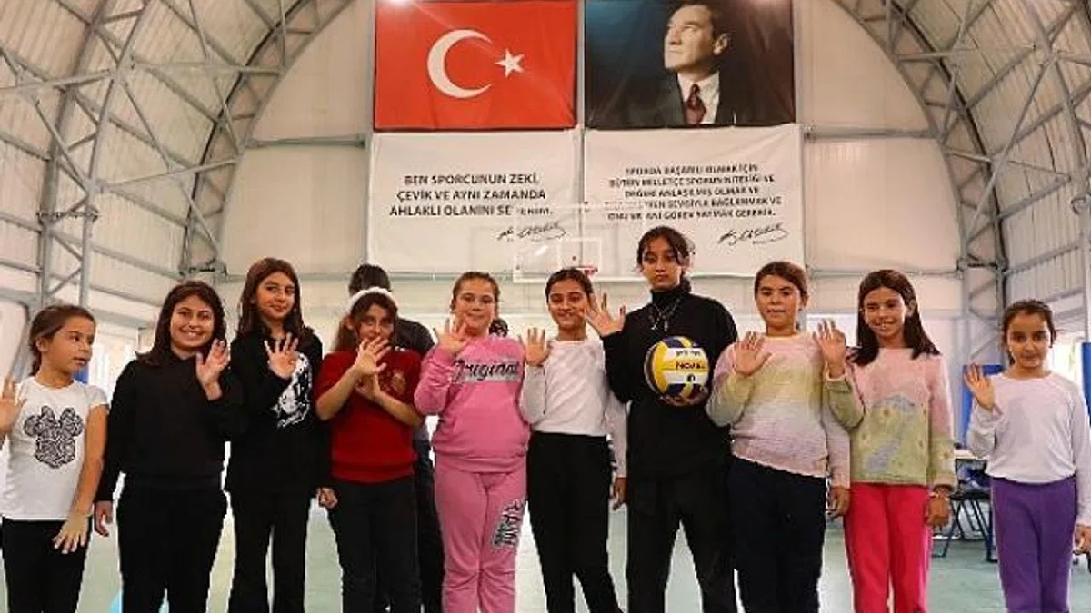 Öğrenciler ara tatillerinde Bilim Köyü’nde eğlenerek öğreniyor