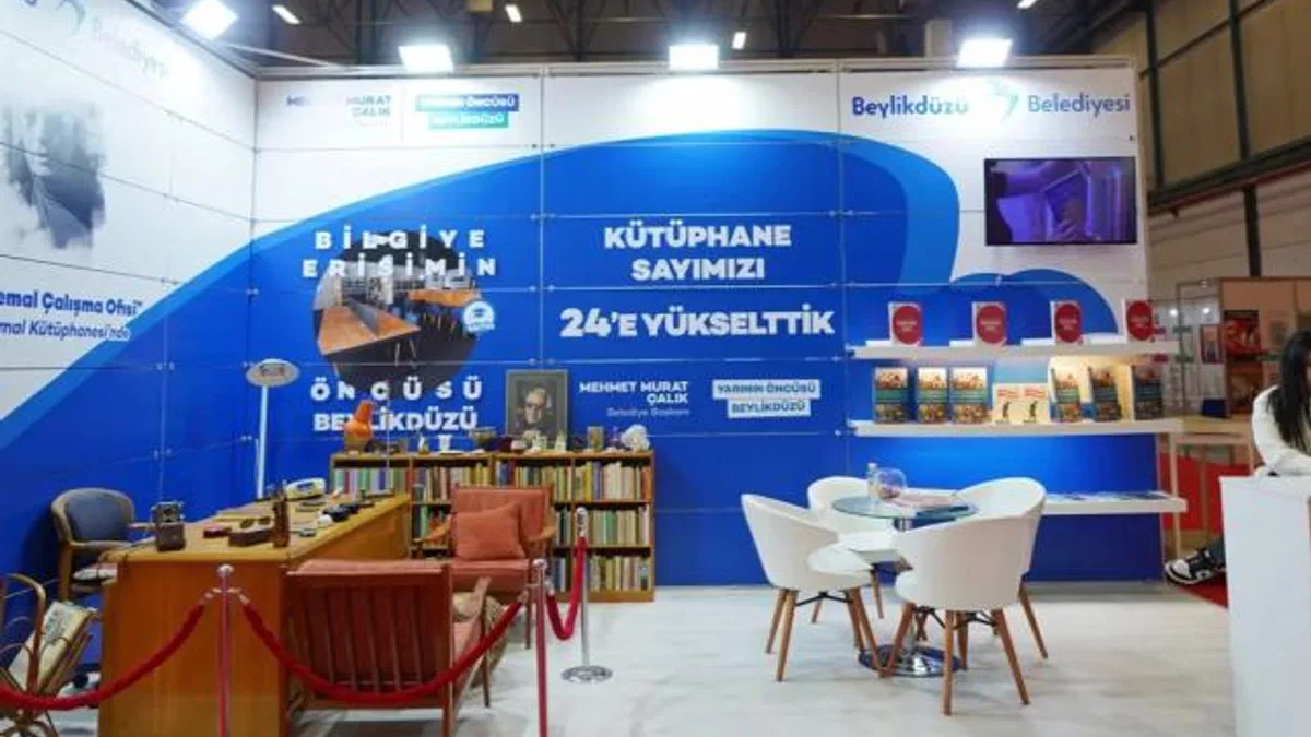 Yaşar Kemal’in özel eşyaları Beylikdüzü standında