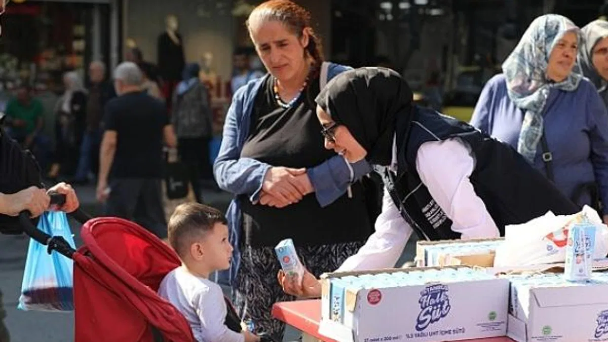 İBB, Dünya Süt Günü’nde 39 İlçede 70.038 Paket Süt Dağıttı