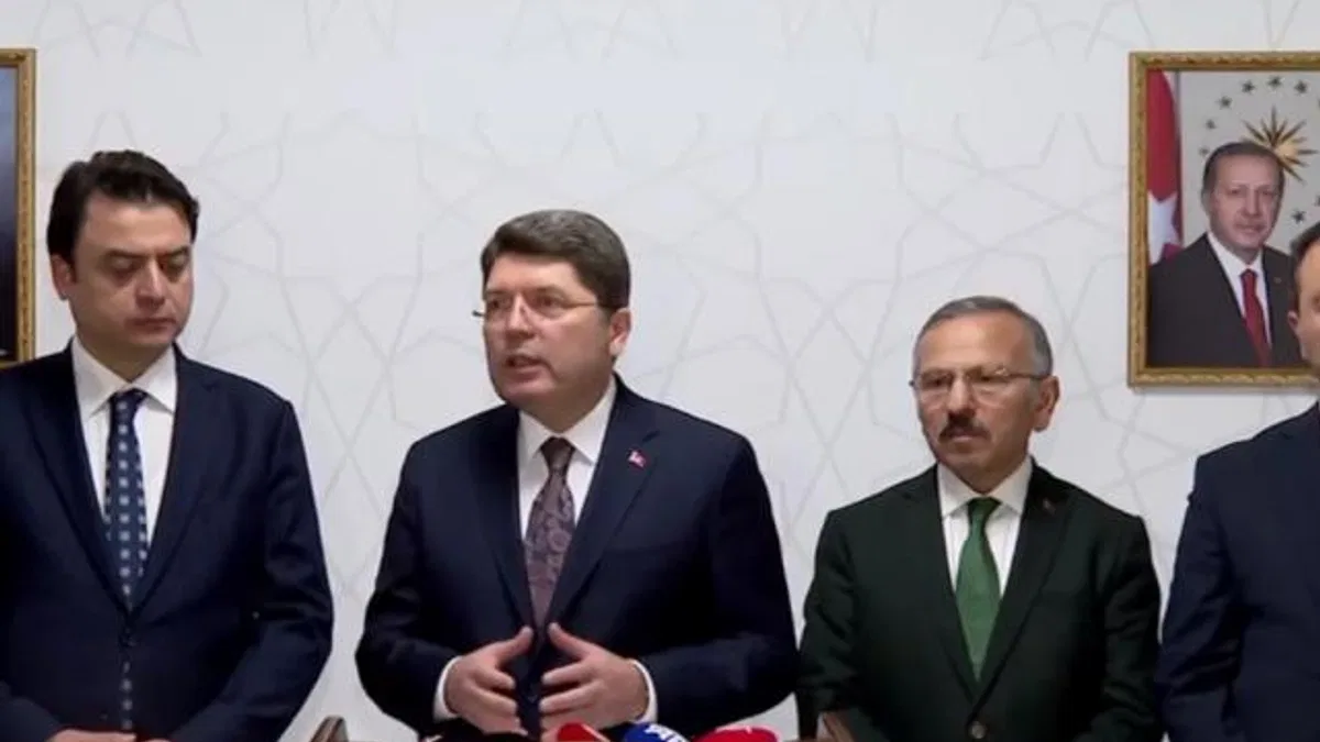 Bakan Tunç: Sokak çağrısı doğru yol değil. Haddini bilsin!