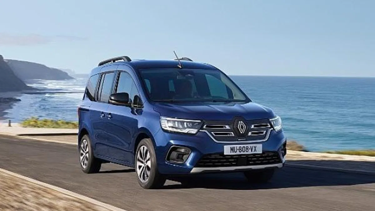 Renault, Yenilenen Hafif Ticari Ailesiyle Ticari Pazarında Atağa Geçiyor