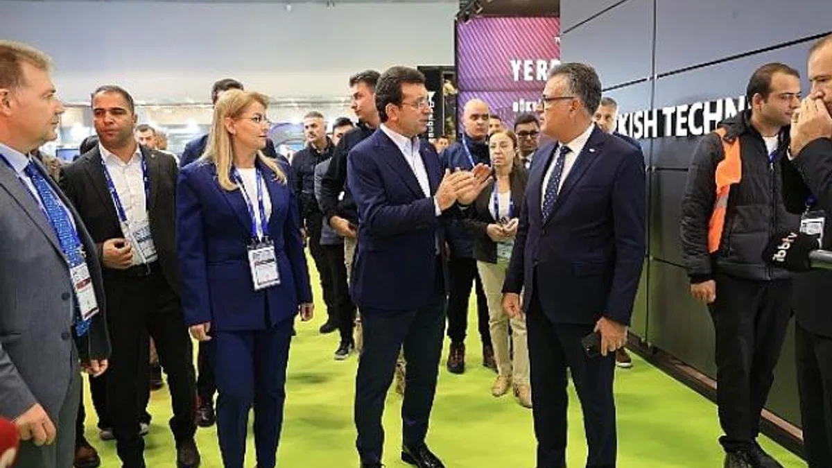Ekrem İmamoğlu TUSAŞ Standını Ziyaret Etti