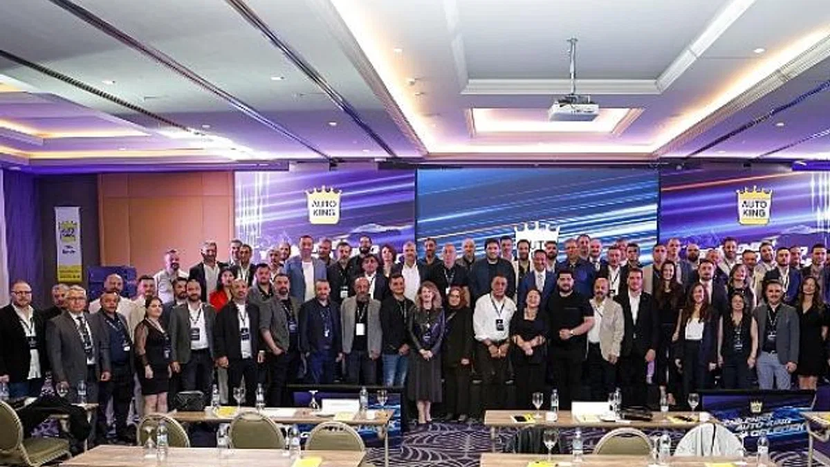 Auto King Oto Servis Bayi Toplantısında Gelecek Rotasını Belirledi