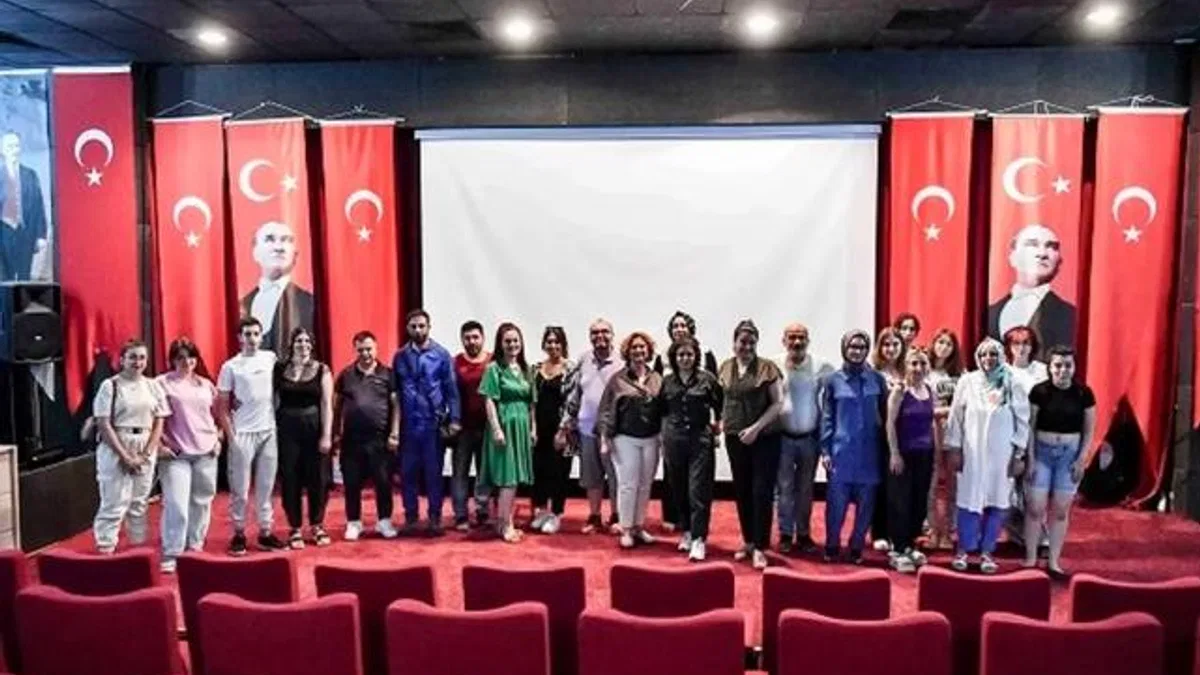 Ankara’da mahallede tiyatro var!