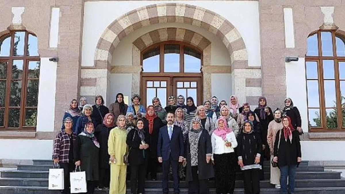 Konya Büyükşehir “Dünya Kadın Çiftçiler Günü”nde Kadın Çiftçileri Buluşturdu