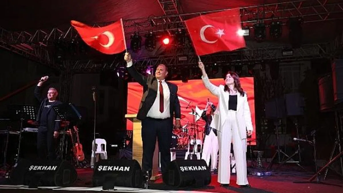 29 Ekim Cumhuriyet Bayramı’nın101. yılı Menderes’te coşkuyla kutlandı.